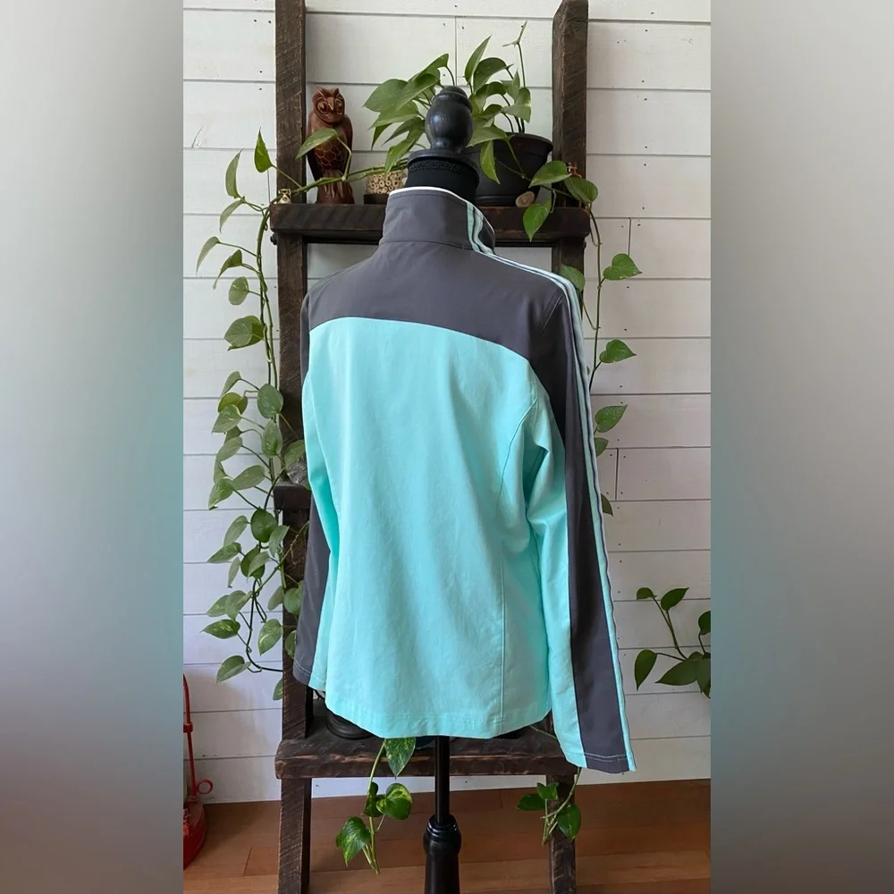 Made for Life: Sporty Mint Green and Gray Ski Jacket with Performance Material